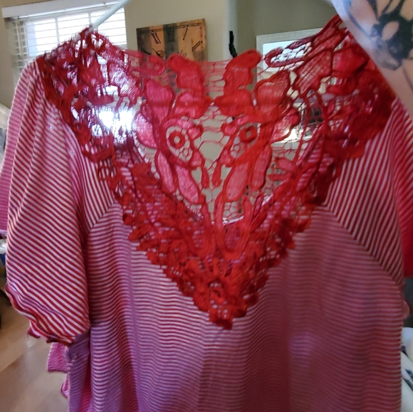 Striped top - Picture 3 of 5